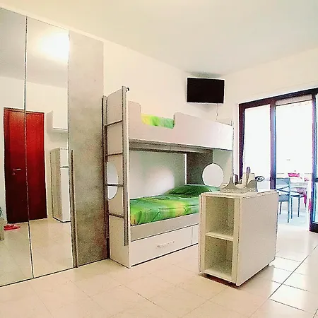 Monolocale Vista Mare Baia Gran Viale Al Mare 31 Apartmán *